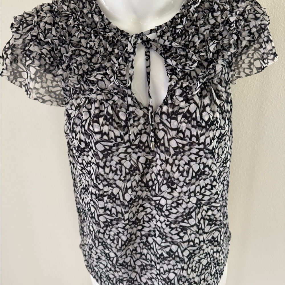 White House Black Market Black & White Ruffle Tie-Front Blouse